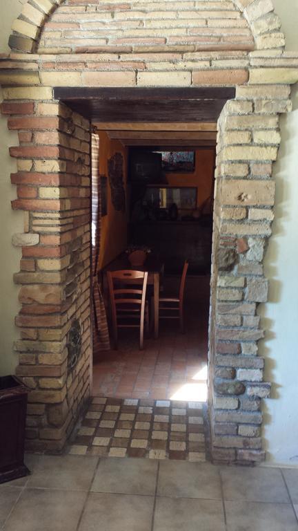 Agriturismo Col Morino Bed & Breakfast Pineto Exterior foto