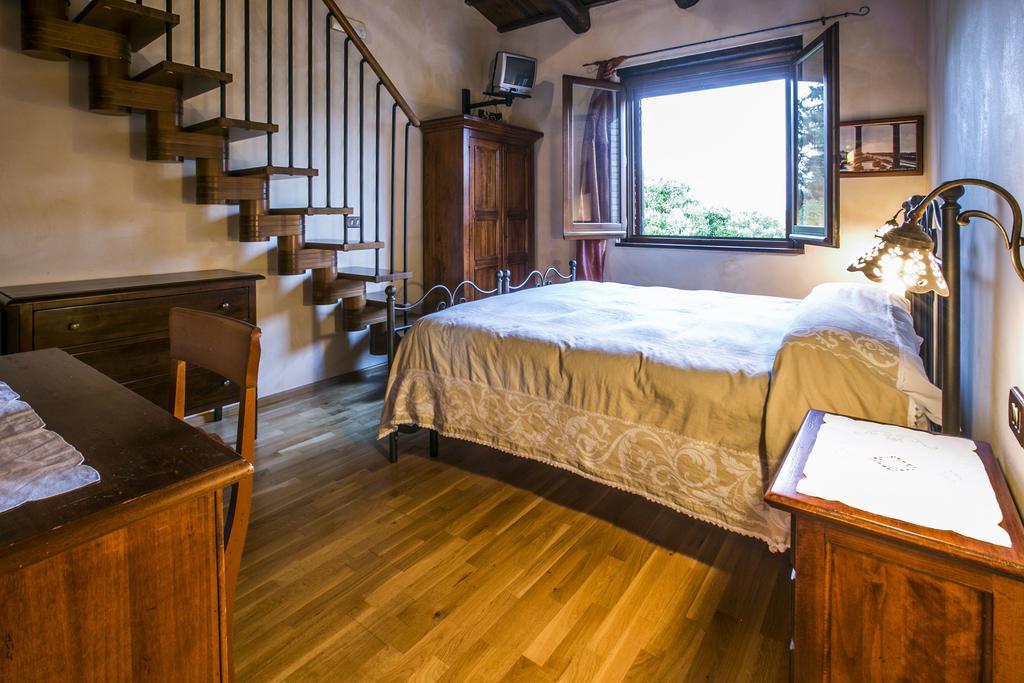 Agriturismo Col Morino Bed & Breakfast Pineto Exterior foto